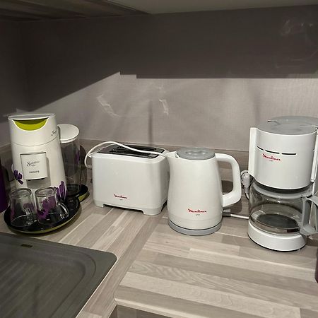 Appartement St Jean Centre Ville Wifi Balcon Parking 圣让-德蒙 外观 照片