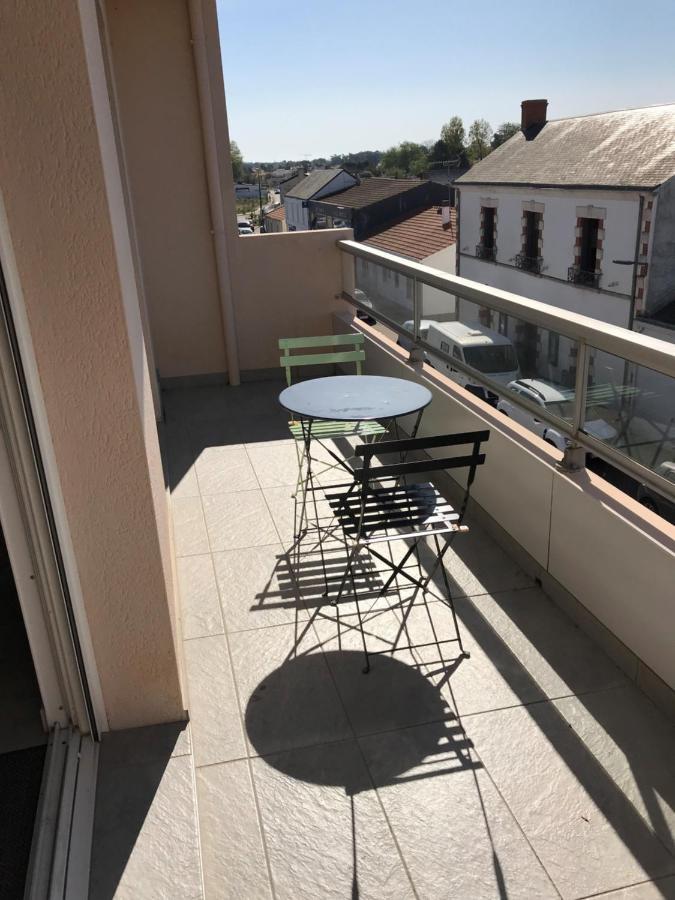 Appartement St Jean Centre Ville Wifi Balcon Parking 圣让-德蒙 外观 照片