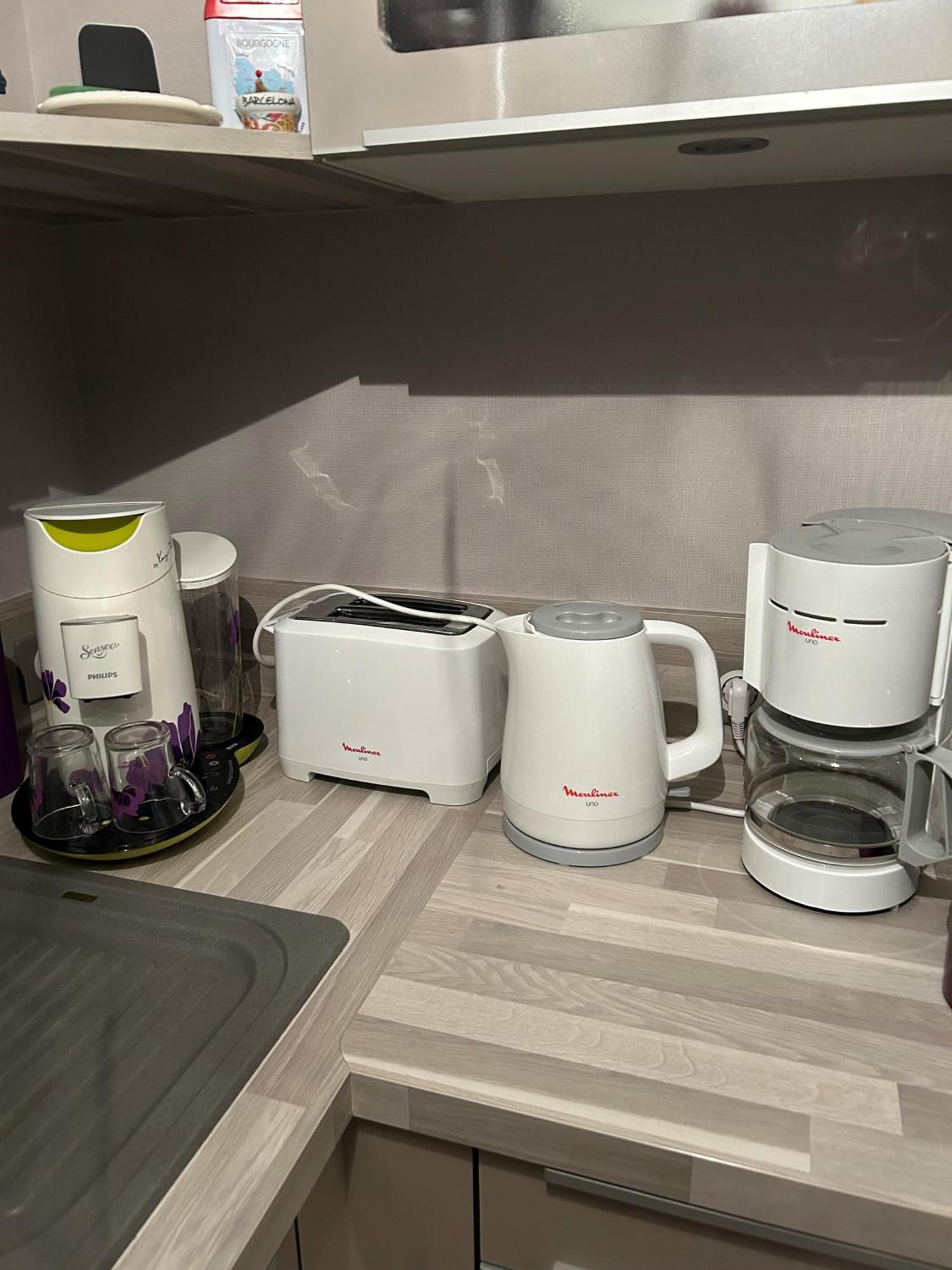 Appartement St Jean Centre Ville Wifi Balcon Parking 圣让-德蒙 外观 照片